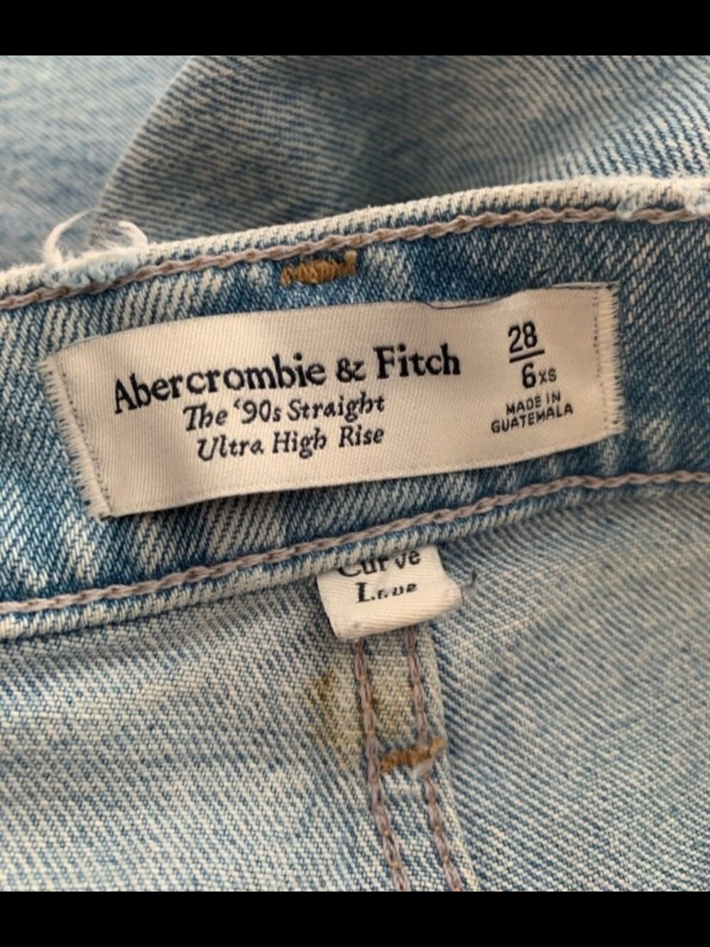 Abercrombie & Fitch Curve Love Ultra High Rise 90s Straight Jeans - Picture 4 of 4